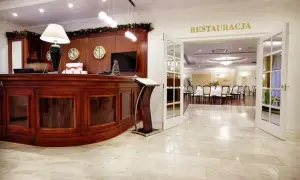 Co robi recepcjonistka w hotelu? Odkryj jej kluczowe zadania i wyzwania