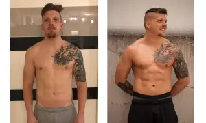 Mann mit Tattoos zeigt beeindruckende Body Recomposition: mehr Muskeln, weniger Fett.