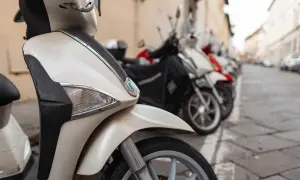 Przegląd motoroweru co sprawdzają - kluczowe elementy do kontroli