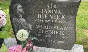 Jak odnowić złote litery na pomniku i przywrócić im blask