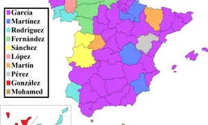 Carte de l'Espagne montrant la répartition géographique de noms comme García, Martínez, Rodríguez, Fernández, Sánchez, López, Martín, Pérez, González et Mohamed, un prénom espagnol.
