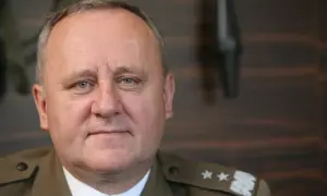 Bogusław Pacek generał: jego niezwykła kariera i osiągnięcia w wojsku