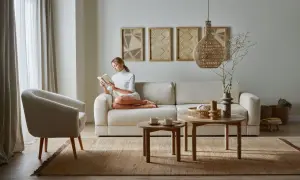 Dywan do szarej kanapy i brązowych mebli: Sekrety spójnego wnętrza