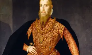 Erik 14, kung av Sverige, bär en utsmyckad guldröd dräkt och en svart mantel.