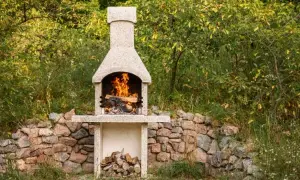Grill z kamienia: jak zbudować, ile kosztuje, jaki kamień wybrać?