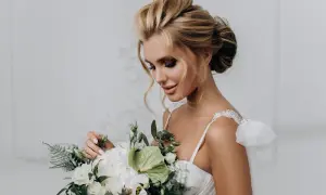 Jak się uczesać na wesele włosy średnie - eleganckie i trwałe fryzury