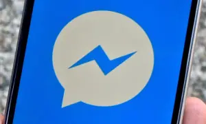 Ikona Messengera na ekranie telefonu. Dowiedz się, jak zainstalować Messengera, aby rozmawiać z przyjaciółmi.
