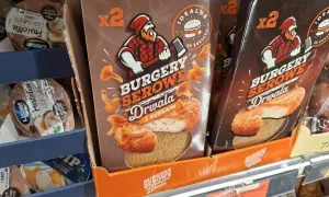 Gotowe burgery z Biedronki: Jak je przyrządzić jak z burgerowni?