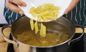 Penne Napoli – prosty przepis na pyszne włoskie danie, które zachwyci