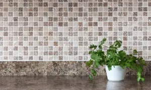 Co to jest glazura? Odkryj jej tajemnice i korzyści w ceramice