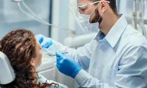 Dentysta NFZ Kraków: Jak znaleźć i leczyć zęby za darmo?