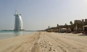 Dubaj – jakie morze go otacza i dlaczego to ważne dla turystów