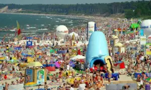 Ustka plaża wschodnia czy zachodnia - która jest lepsza dla ciebie?