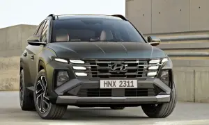 Nowy Hyundai Tucson 2025 w ciemnozielonym kolorze, z charakterystycznym grillem i nowoczesnymi światłami, gotowy na podbój dróg.