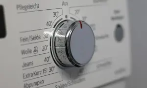 W czym prać kurtkę narciarską, aby nie zniszczyć jej właściwości?