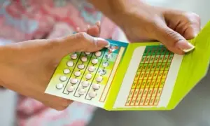 Jak brać tabletki antykoncepcyjne po porodzie bez ryzyka?