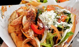 Ile waży kebab? Od 250 do 600g! Kontroluj wagę i kalorie