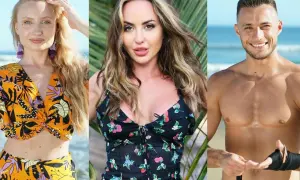Trójka uczestników Hotel Paradise 2: blondynka w pomarańczowym stroju, brunetka w kwiecistej sukience i mężczyzna z opaską na ręce na tle plaży.