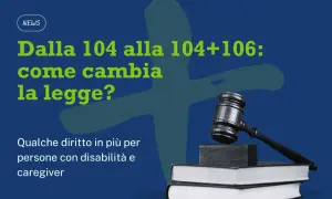 Legge 104: nuovi diritti per disabilità e caregiver. Martello da giudice su libri, simbolo di giustizia e aggiornamenti normativi.