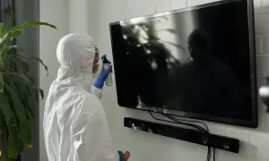 Jak skutecznie wyczyścić ekran telewizora bez ryzyka uszkodzeń