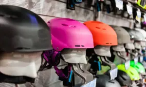 Kask na narty - jak wybrać bezpieczny i komfortowy model?