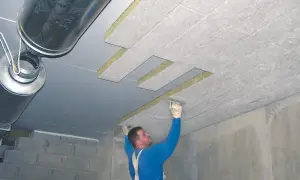 Jak ocieplić strop betonowy od spodu i uniknąć wysokich kosztów