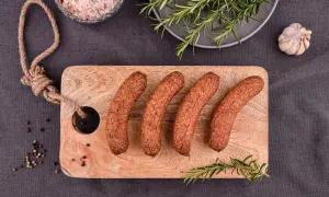 Kiełbasa z sarny: Sekrety smaku, przepisy i wartości odżywcze