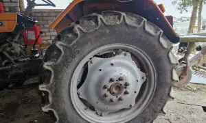 Jakie opony do C-360 wybrać, aby uniknąć problemów w pracy?