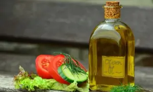 Ile kalorii ma łyżeczka oliwy z oliwek? Zaskakujące fakty o kaloriach