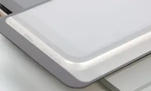 Szkło hartowane na telefon, idealnie dopasowane, chroni ekran. Zastanawiasz się, jakie szkło na telefon wybrać?