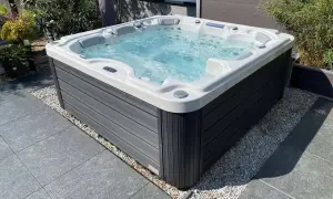 Jak wybrać idealne spa do ogrodu? Koszty, typy i pielęgnacja