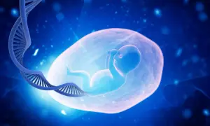 Dziecko w łonie matki, otoczone płynem, obok spirali DNA. Symbolizuje początek życia i jego genetyczne dziedzictwo. To piękny obraz ciąży.