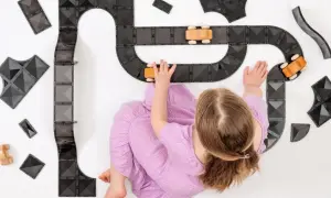 Odkryj gumę sensoryczną: 15+ zabaw dla rozwoju i integracji dzieci