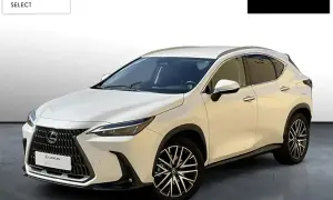 Biały Lexus NX 350h na sprzedaż w Krakowie. Sprawdź atrakcyjną lexus nx 350h cenę i ofertę.