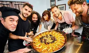 Elige tu Taller de Tapas: Cocina, Disfruta y Sumérgete en España
