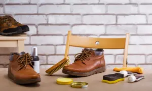 Jak często pastować buty, aby uniknąć ich zniszczenia?