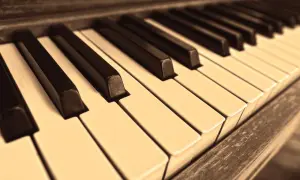 Pianino – co to za instrument i jak się różni od fortepianu?