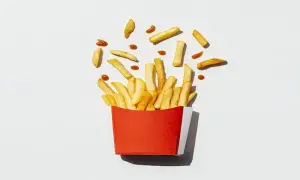 Ile ważą frytki? Sprawdź gramaturę i kalorie w McDonald's i domu