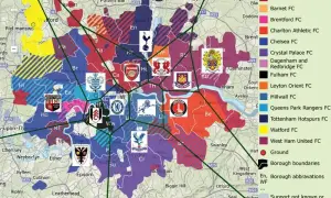 Mapa pokazująca podział Londynu na dzielnice i obszary kibicowania klubom piłkarskim.