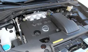 Silnik V6 3.5 Nissana Murano, gotowy do pracy.