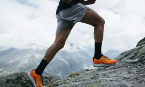 Zapatillas para correr hombre: Elige por pisada, terreno y tecnología