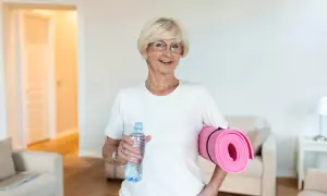Odwodnienie u seniora: objawy, pomoc i kiedy wezwać lekarza?