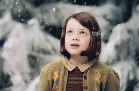 Łucja Pevensie ile ma lat? Odkryj jej wiek w książce i filmie