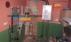 Piec gazowy dwufunkcyjny sam się włącza, gdy czujnik temperatury na grzejniku łazienkowym wykryje spadek poniżej 20°C.