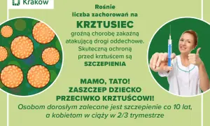 Kobieta w kitlu trzyma strzykawkę i pokazuje kciuk w górę. W tle grafika wirusów.
