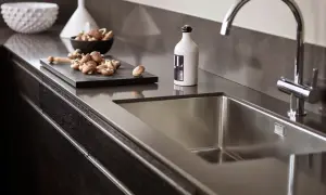 Czym czyścić inox, aby uniknąć zarysowań i zachować blask?