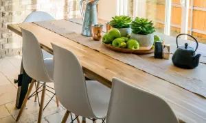 Jak podwyższyć stół? DIY, gotowe rozwiązania i ergonomia.