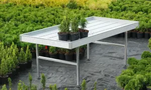 Stół zalewowy DIY: Jak zrobić go samemu? Uniknij błędów!