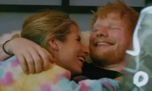 Ed Sheeran z żoną, śmieją się, czule obejmując. Marzą o swoich ed sheeran dzieciach.