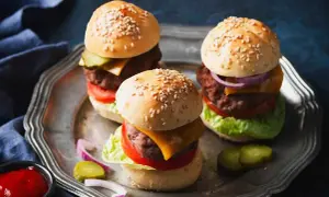 Gdzie kupić mini hamburgery i bułki? Sprawdź najlepsze miejsca